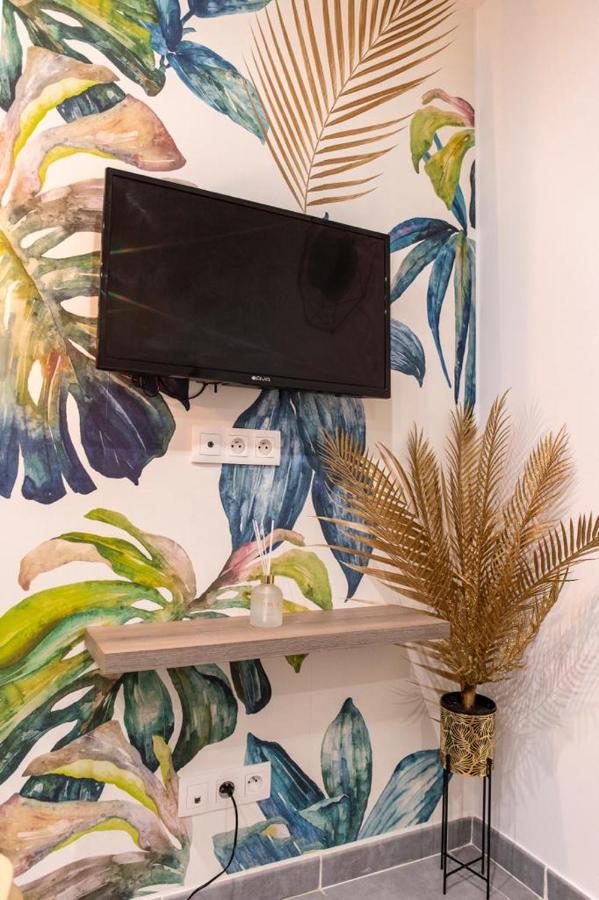 Studio Cosy Au Coeur De L'Ecusson - Arenes A 2 Min Nimes Bagian luar foto