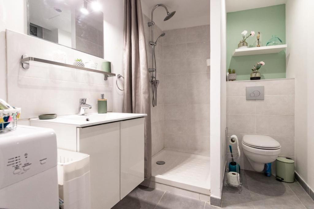 Studio Cosy Au Coeur De L'Ecusson - Arenes A 2 Min Nimes Bagian luar foto