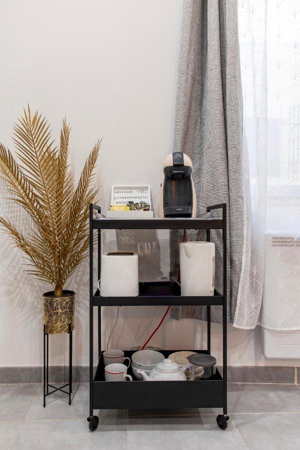 Studio Cosy Au Coeur De L'Ecusson - Arenes A 2 Min Nimes Bagian luar foto