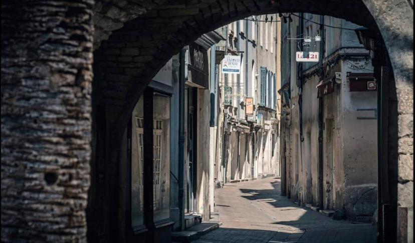 Studio Cosy Au Coeur De L'Ecusson - Arenes A 2 Min Nimes Bagian luar foto