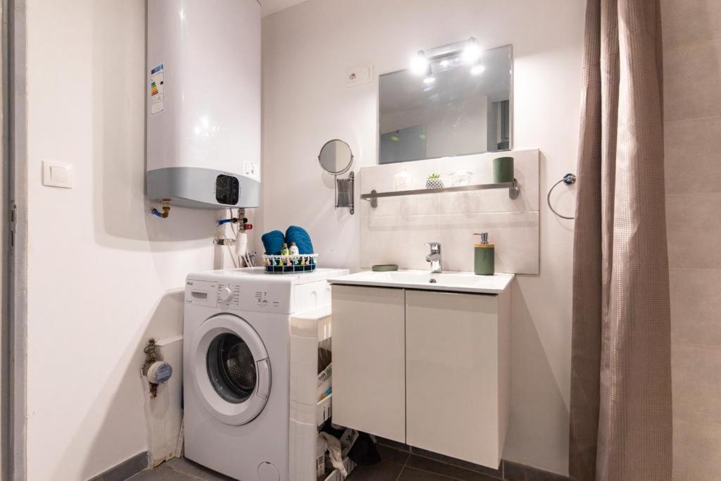 Studio Cosy Au Coeur De L'Ecusson - Arenes A 2 Min Nimes Bagian luar foto