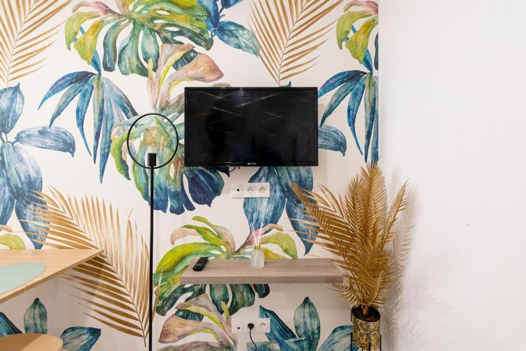 Studio Cosy Au Coeur De L'Ecusson - Arenes A 2 Min Nimes Bagian luar foto